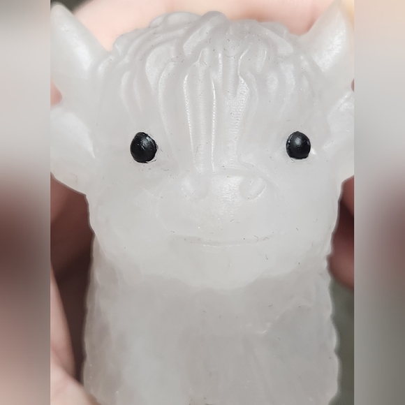 Clear Quarts Highland Cow Crystal Carving. Imperfect. Collector. - Picture 13 of 14